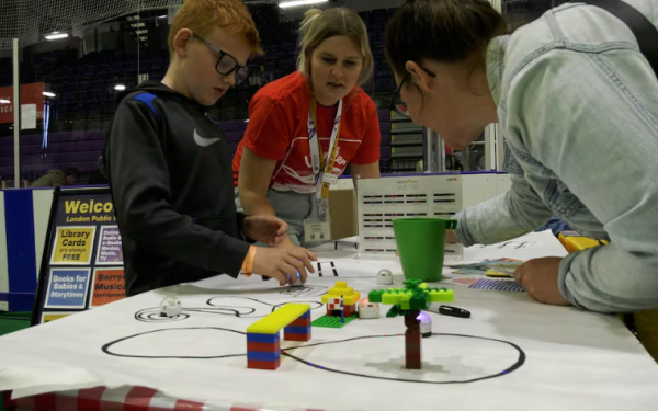 Science Rendezvous at Western gets kids interested in the sciences