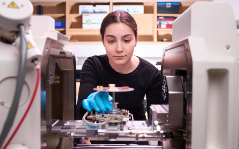 Surface Science Western, a top national facility for surface analysis and materials characterization, is one of the spaces now open to researchers from McMaster University. A new Western-McMaster partnership offers shared access to top research facilities on both campuses. (Western Communications)