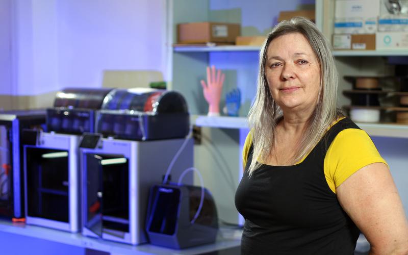 Western University researcher Joy MacDermid is leading a project using 3D printers to create custom thumb splints that can be designed remotely from digital hand scans. The innovation aims to expand access to care for people with thumb arthritis who cannot easily reach specialist clinics. (Colleen MacDonald/Western News)