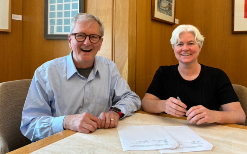 Western University leaders travelled to Halifax to sign a new agreement with Dalhousie University. (L to R) Western President Alan Shepard and Dalhousie President Kim Brooks formalize the new partnership with a memorandum of understanding. (Dalhousie Communications)