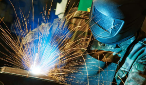 Canadian Government Funding for Manufacturers: 2023 Top Grants and Loans