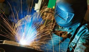 Top Canadian Manufacturing Grants and Tax Credits for 2025