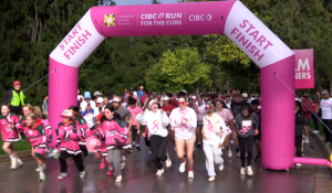 ‘Know your own body’: Breast cancer survivor gives advice during CIBC Run for the Cure